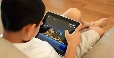 电子产品只是伤孩子的眼睛？——全方位透视电子产品对儿童的影响